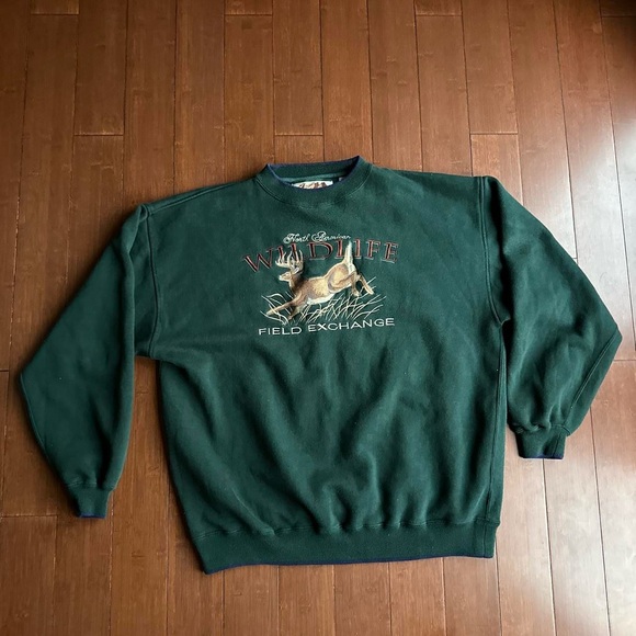 Red Cliff Trading Other - Wildlife Field Exchange Green Sweater